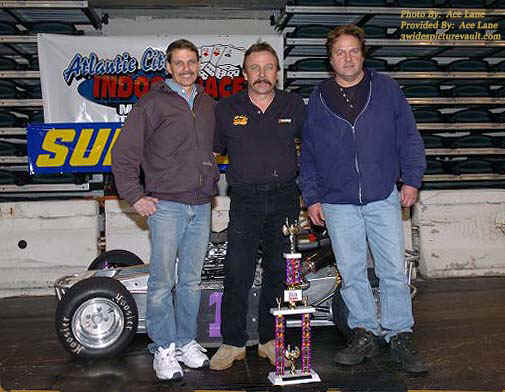 b02.06.05_001_PAU__AC_2005_1.jpg (63666 bytes)