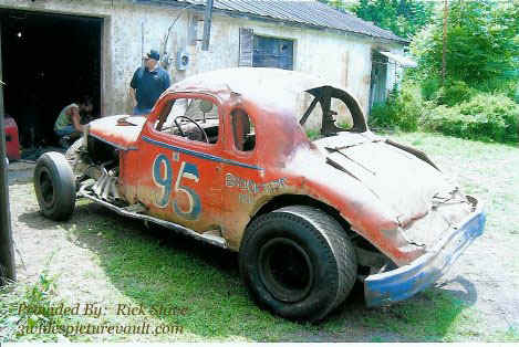 b08.27.05_095_SCH_UPP_2005V_1.jpg (27213 bytes)